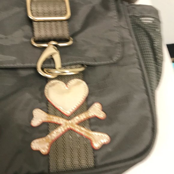 Tokidoki olive khaki computer messenger bag gold leather heart keychain skull - Picture 6 of 16